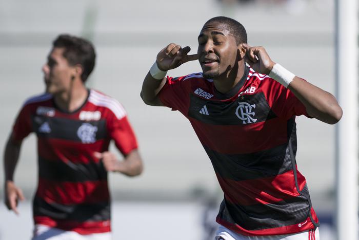 До ЦСКА доехал лишь один бразилец из двух: главные интриги последних дней трансферного окна