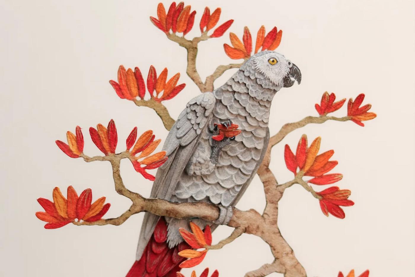 Художники создали реалистичные фигурки попугаев, чтобы помочь этим птицам