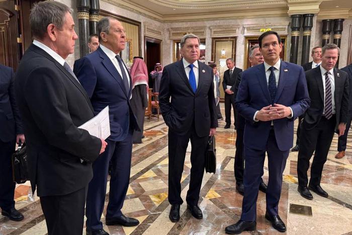 Делегации РФ и США приступили к рабочему ланчу