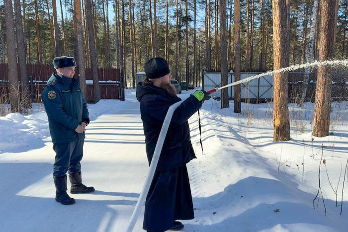 МЧС рассказало о появлении "бобровой" православной пожарной дружины на Урале