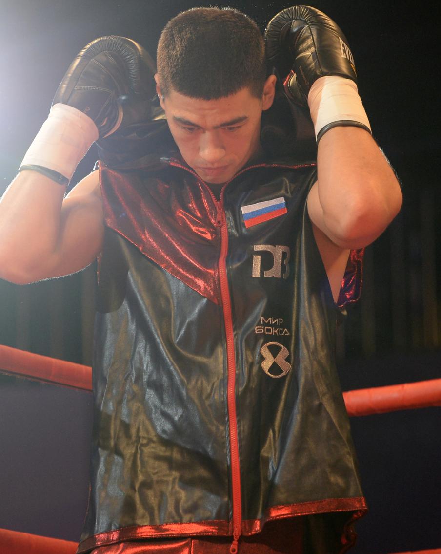 Дмитрий Бивол в Саудовской Аравии завоевал титул абсолютного чемпиона мира в полутяжёлом весе