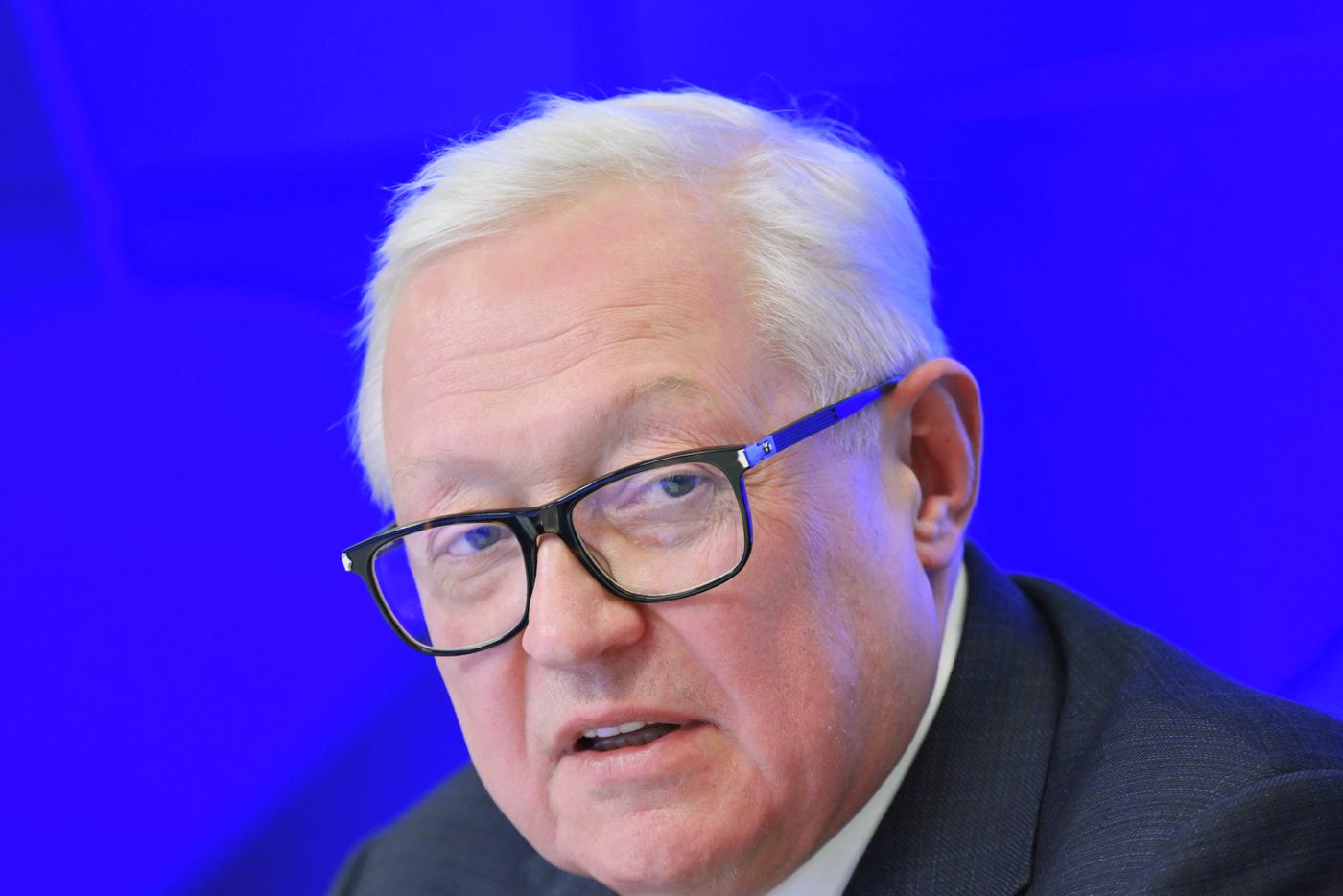Замглавы МИД РФ Рябков оценил идею Путина об урегулировании конфликта