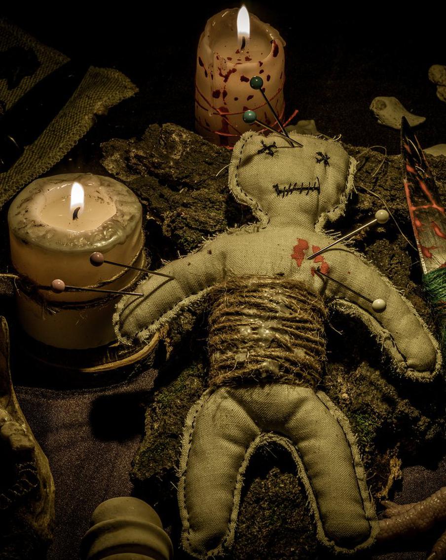 Детей в Великобритании стали обвинять в колдовстве, наказывая их за это физически