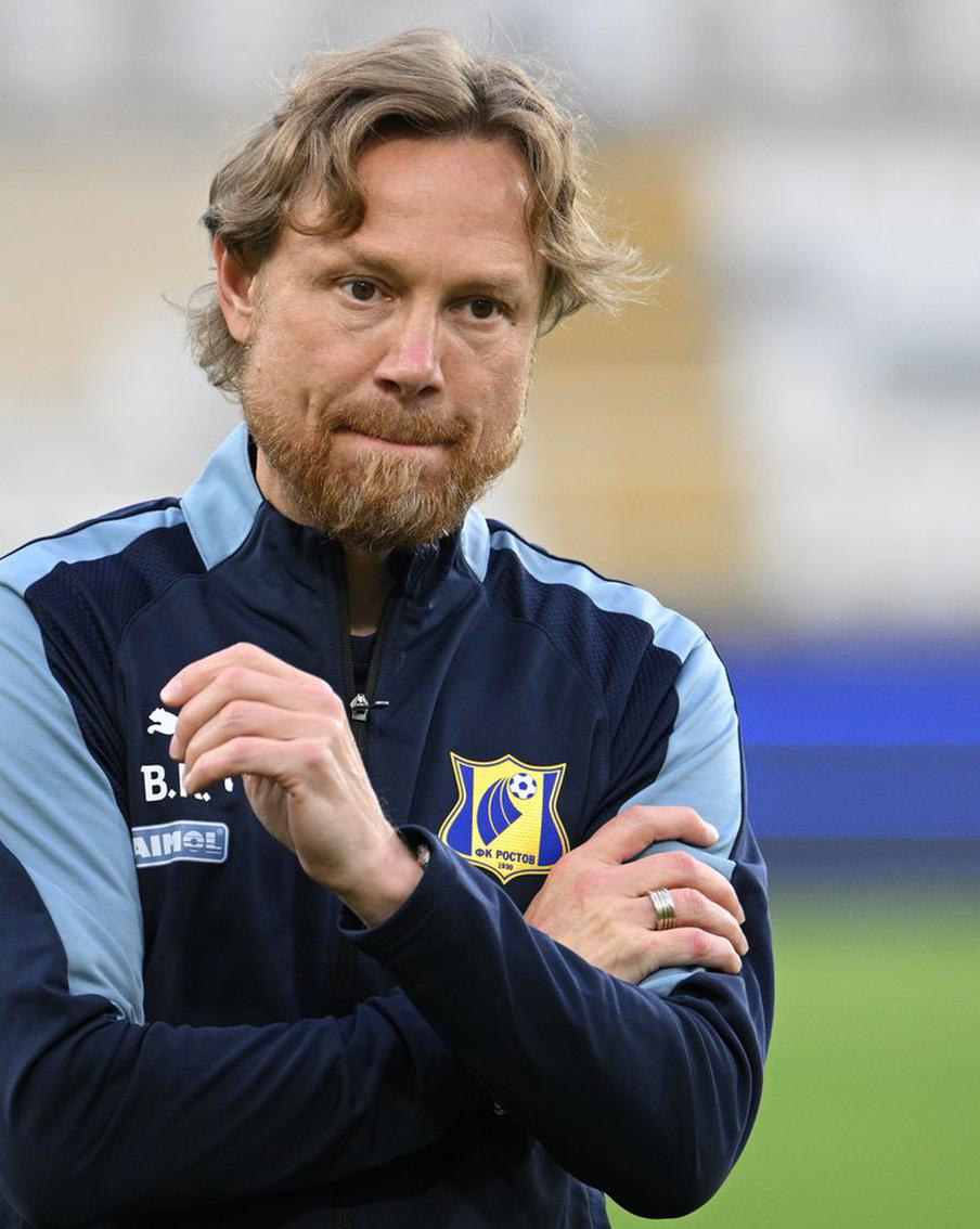 Главный тренер сборной России отдохнёт от напряжения в клубе