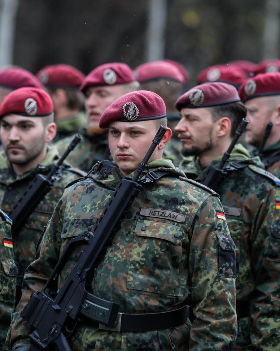 Миротворцы ЕС на Украине, встреча Трампа с Путиным: хроника очередных событий украинского кризиса