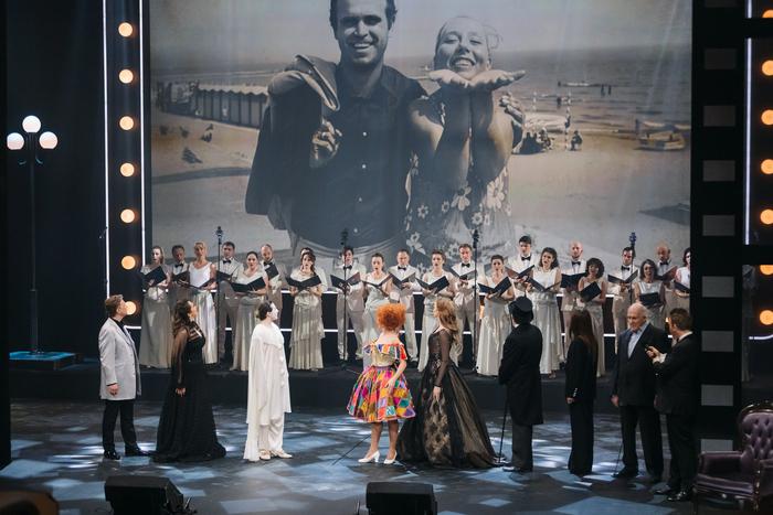 Искусственный интеллект оживил в Москве Инну Чурикову и Глеба Панфилова