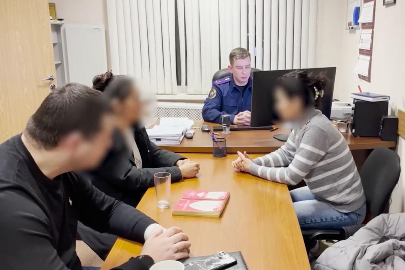 RT: в Подмосковье ребёнка купили за пару сапог и 10 тысяч рублей