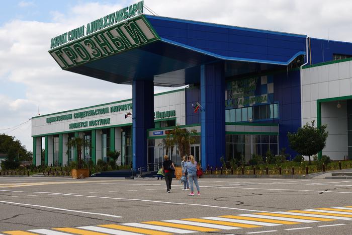 В аэропорту Грозного отменили введённые ограничения на приём и отправку гражданских самолётов