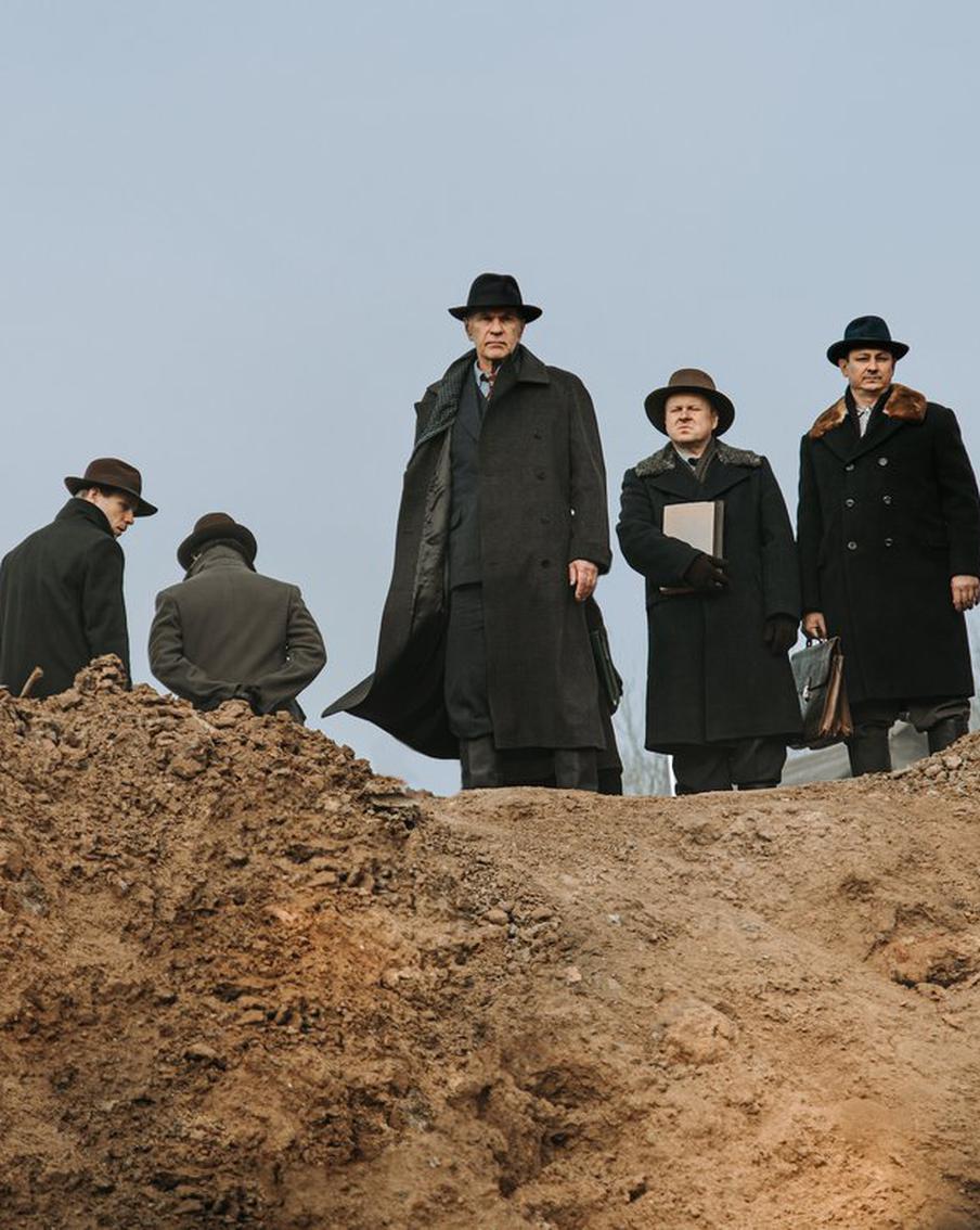 Фамильные украшения и реальные истории: о создателях ядерного щита страны сняли сериал