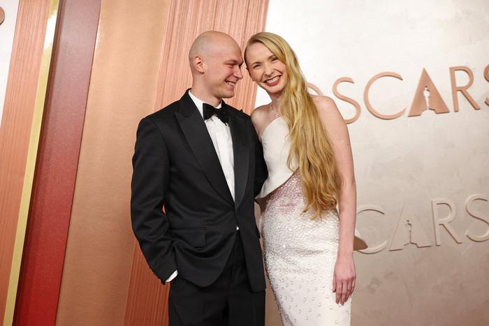 Юра Борисов свой "Оскар" домой всё-таки унёс...