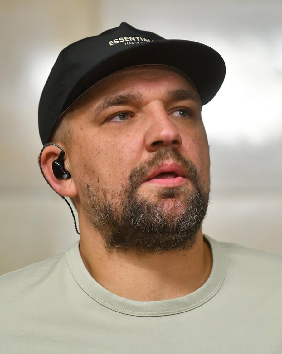 Баста, Холзи или Зараза: Чей трек стал лучшим на этой неделе