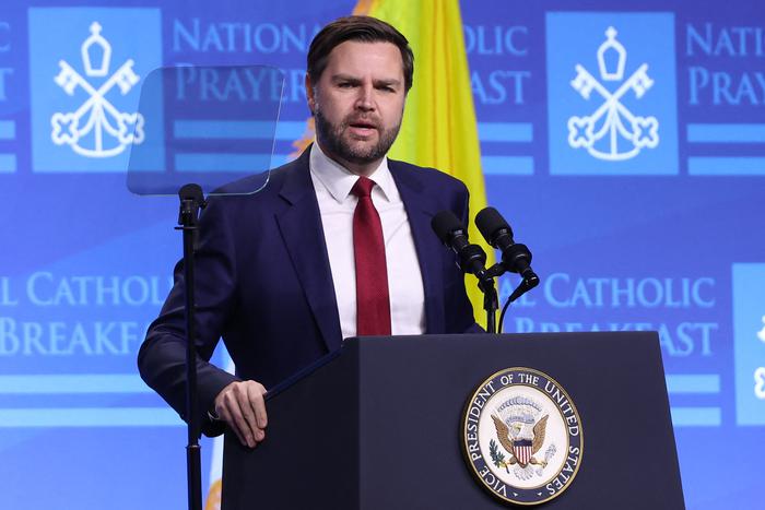 Вэнс раскритиковал двуличие европейских лидеров в подходе к поддержке Зеленского