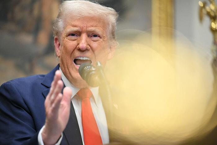 Названо время приостановки поставок США военной помощи Украине