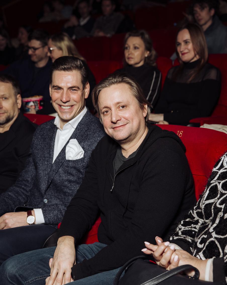 Дмитрий Дюжев и Артём Михалков.