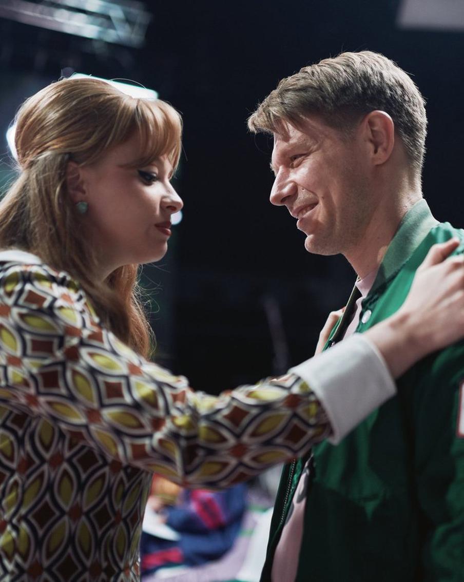 После загробного МФЦ не страшно отправиться даже в ад: разбираем комедию "Дорогая, я больше не перезвоню"