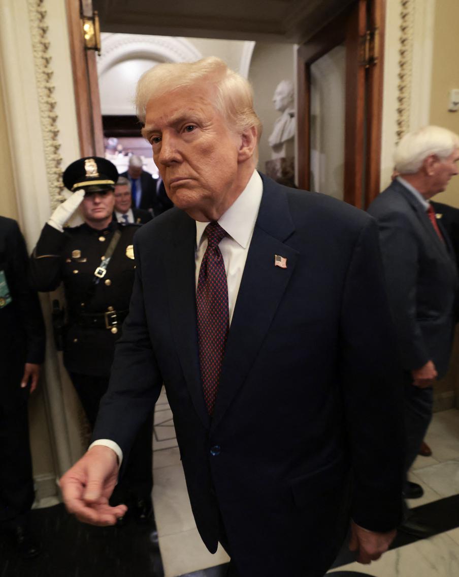 Зеленский готов к миру, прекращение помощи Украине: хроника очередных событий украинского кризиса