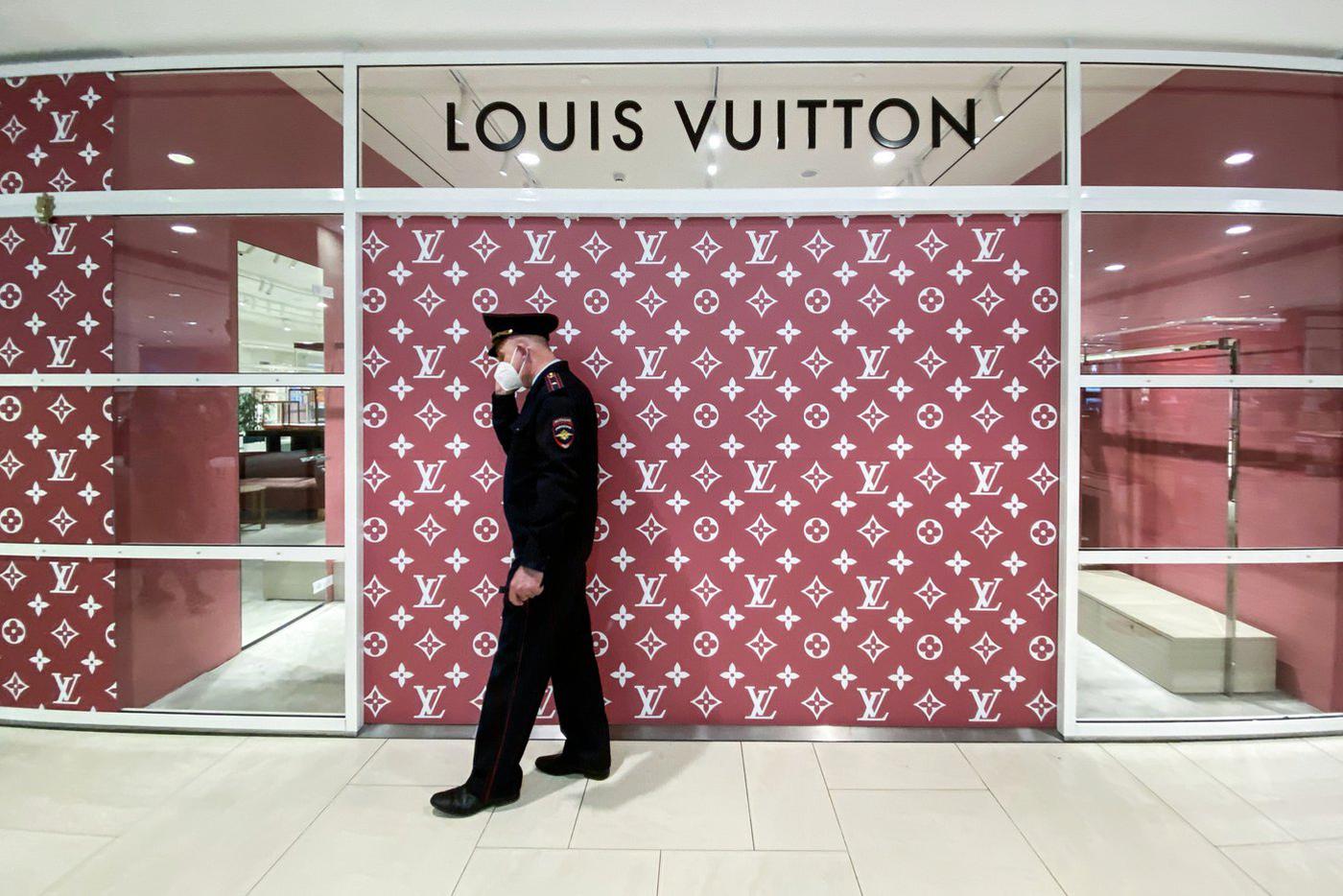 Louis Vuitton всё-таки прощается с Россией