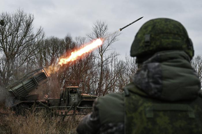 Российские военные почти закрыли котёл для украинских военных под Суджей