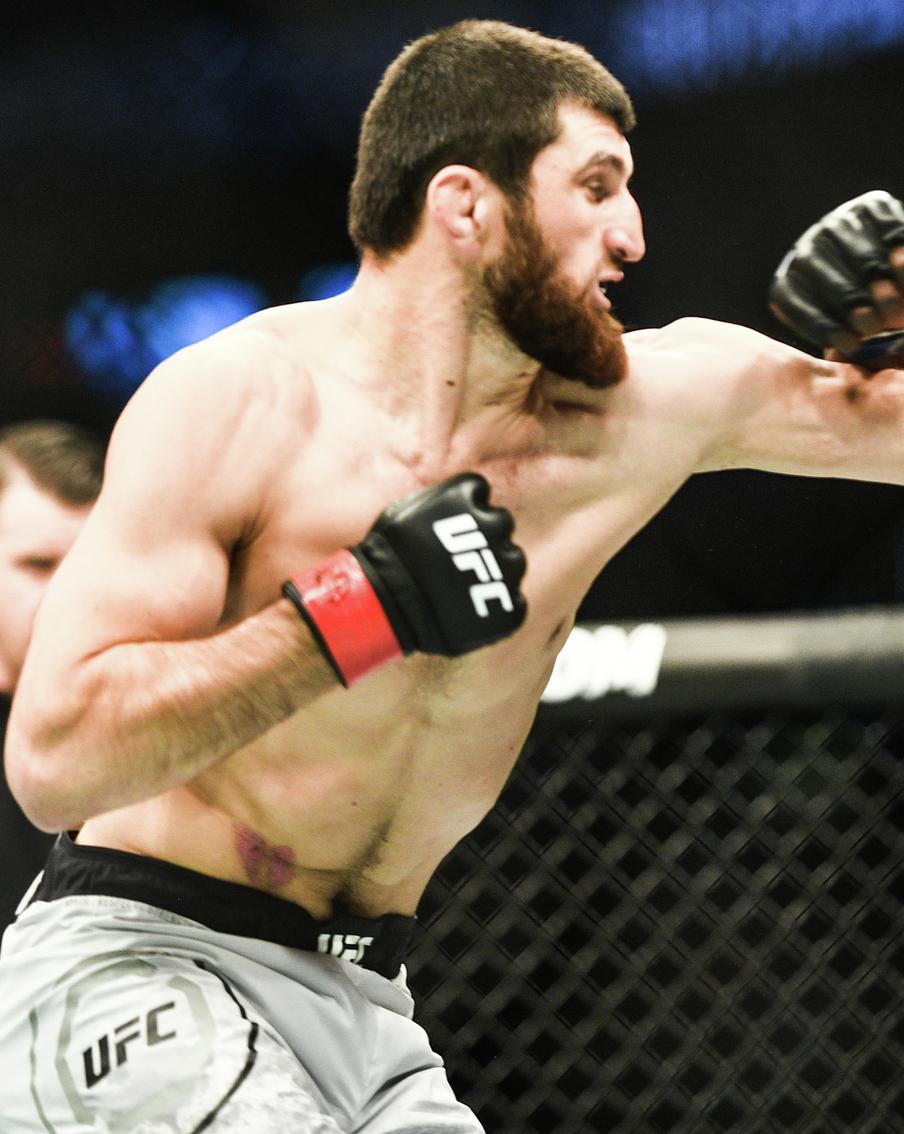 Российский спортсмен Магомед Анкалаев стал обладателем титула чемпиона UFC в полутяжёлом весе