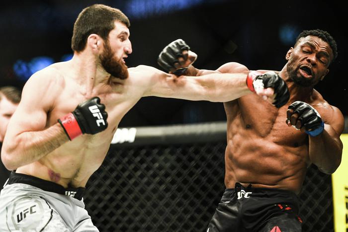 Российский спортсмен Магомед Анкалаев стал обладателем титула чемпиона UFC в полутяжёлом весе