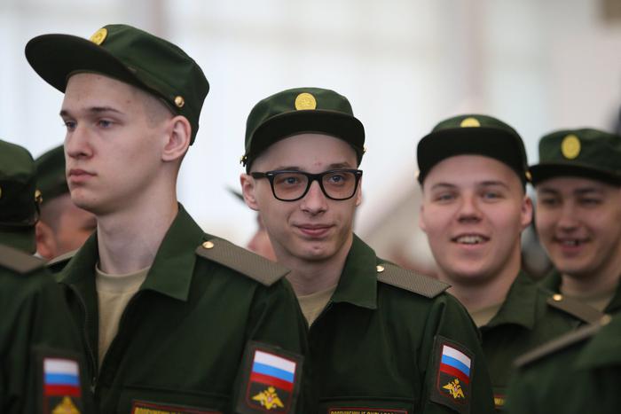 Путин поручил освободить от призыва воевавших на стороне ДНР и ЛНР россиян