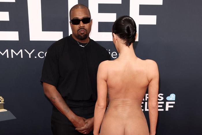 Голые выходы Бьянки Цензори: психолог объяснила, как это связано с Канье Уэстом