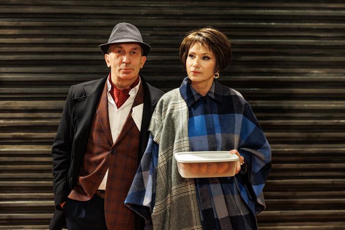 Фейковые родственники тоже умеют доставлять неприятности: в прокат выходит фильм про психа-манипулятора, решившего поиграть в семью