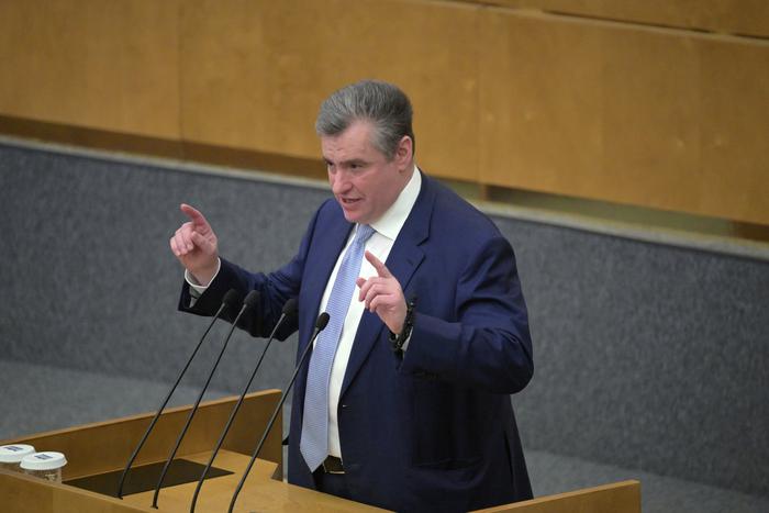 Слуцкий предложил полностью запретить въезд мигрантов в Россию