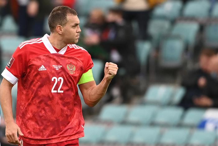 На какие виды спорта сходить в Москве: футбол, кикбоксинг и трековые велогонки