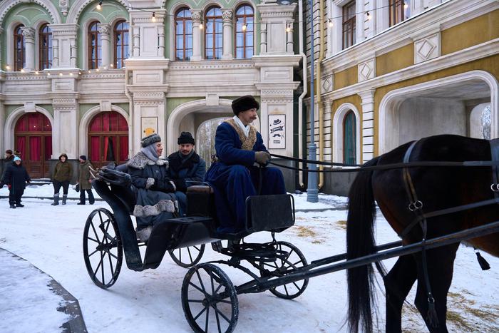Вокзал, старая Москва, самолёт и полиция: где чаще всего снимают проекты короткого формата