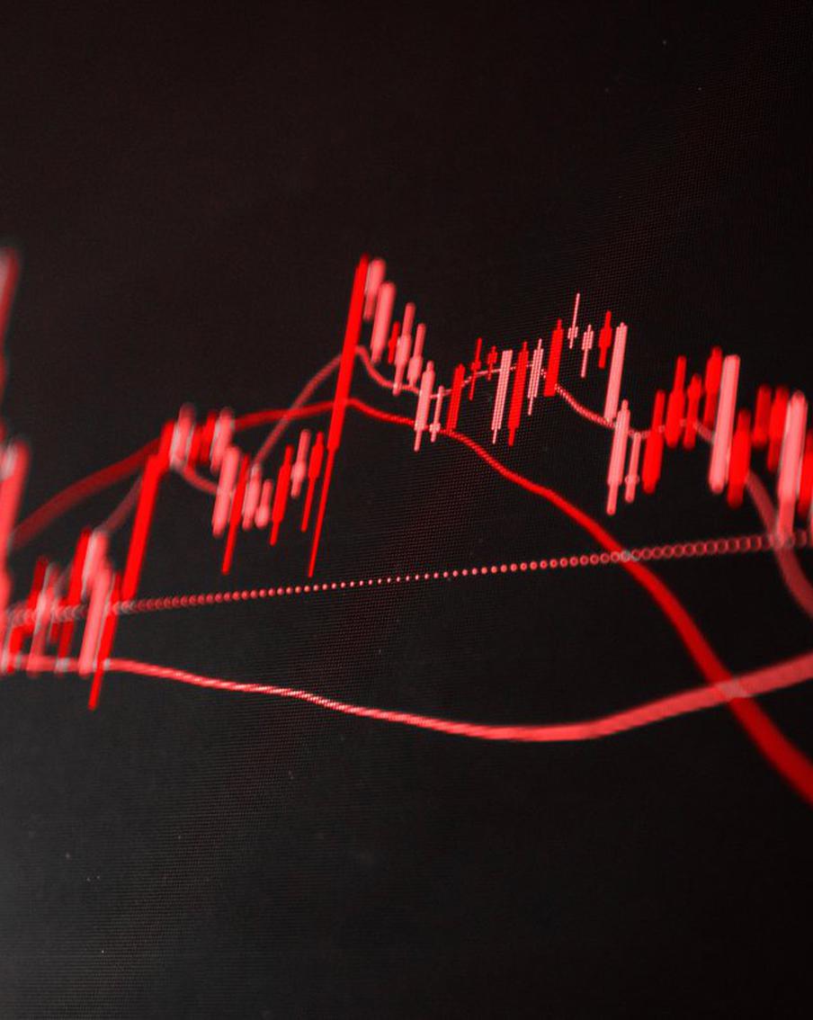 Угроза пошлин в 200% и падение Tesla: как торговая война ударила по рынкам