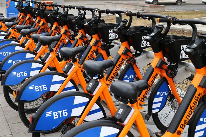 В столице на неделю раньше открылся сезон проката велосипедов и самокатов