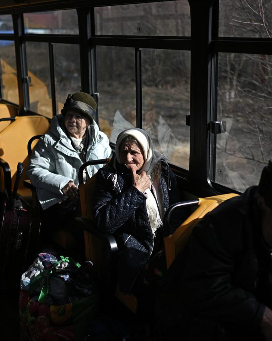 Российские военные эвакуировали с освобождённых территорий Курской области более 270 человек