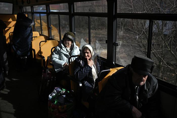 Российские военные эвакуировали с освобождённых территорий Курской области более 270 человек