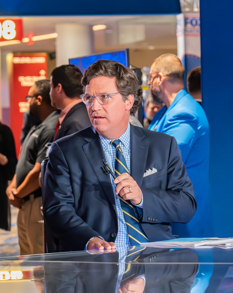 Журналист Такер Карлсон поделился своим мнением о российском президенте Владимире Путине