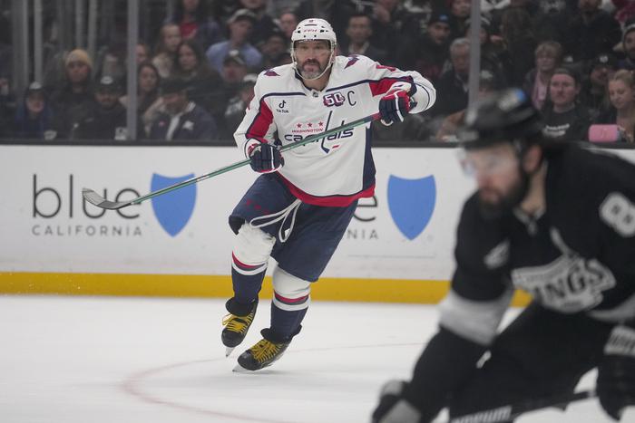 Овечкин приблизился к "вечному рекорду" Уэйна Гретцки