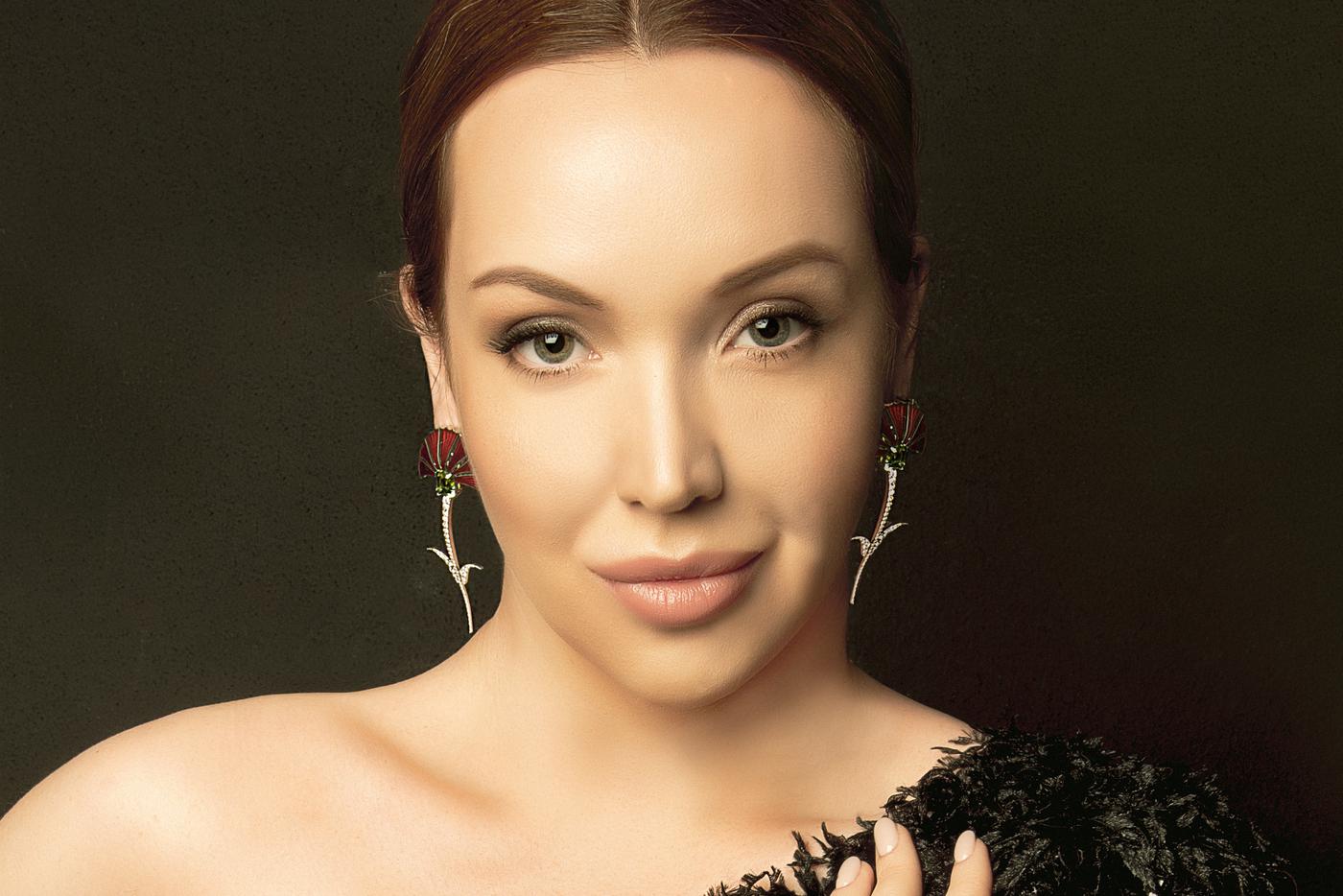 Оперная певица рассказала, нужно ли молчать перед спектаклем и грозит ли увольнение за набранные килограммы