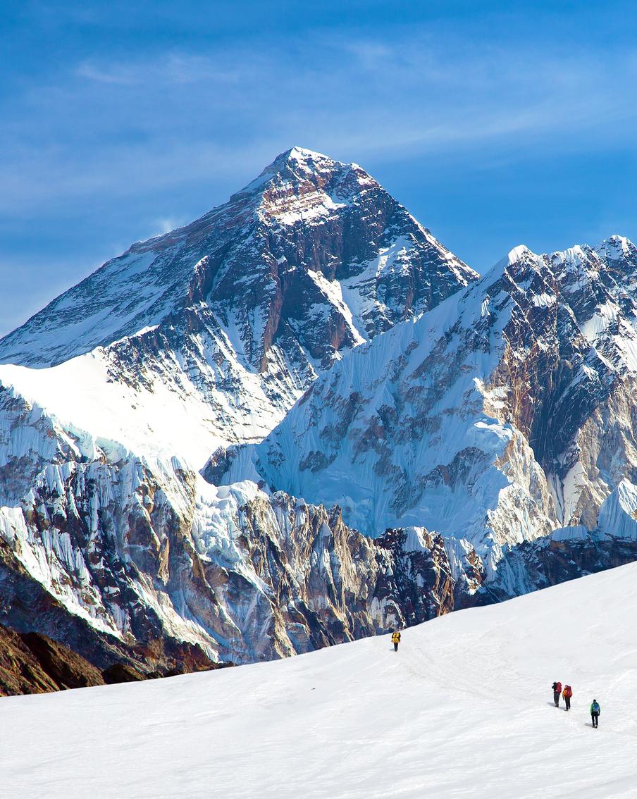Icefall Doctors на Эвересте приступили к самой опасной работе в мире