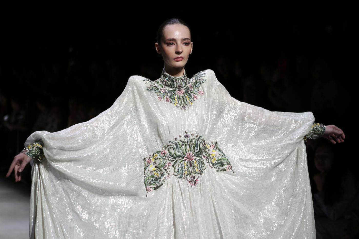 От кади до шёлка: индийские бренды представили коллекции в Москве