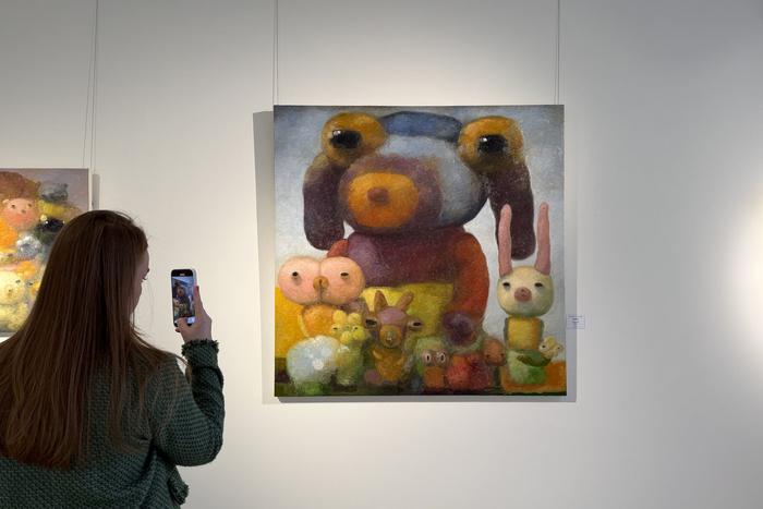 Художник из США почитал Достоевского и создал свою корпорацию монстров