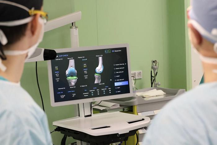 Собянин сообщил, что число высокотехнологичных операций увеличилось в 60 раз