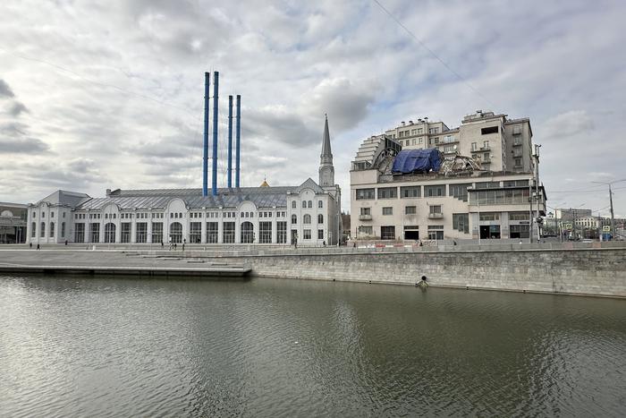 Сергей Собянин осмотрел ход реставрации кинотеатра "Ударник"