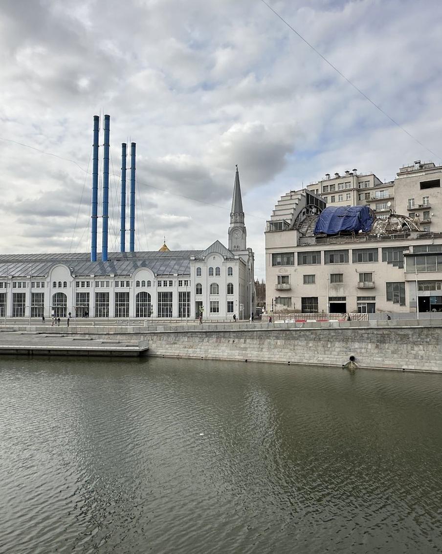 Сергей Собянин осмотрел ход реставрации кинотеатра "Ударник"