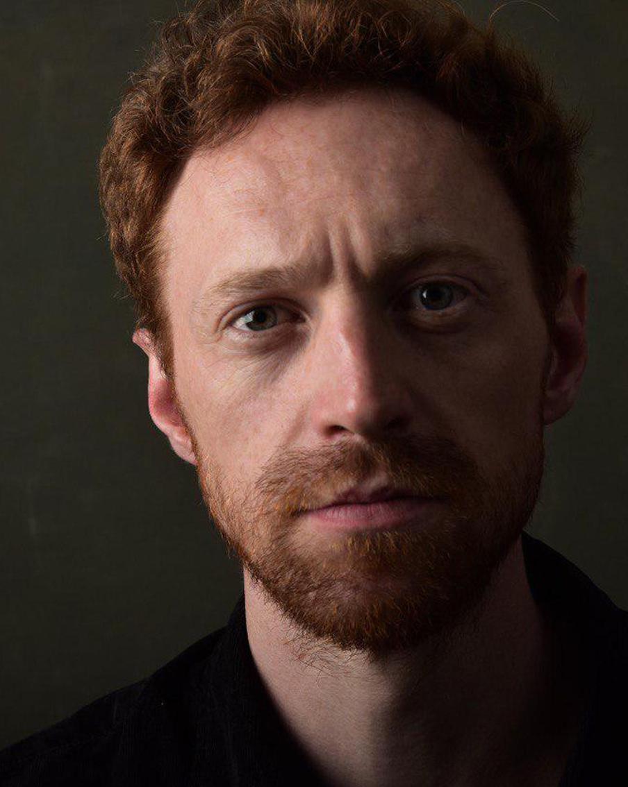 "Больше всего я боялся Лизу Боярскую": Артур Бесчастный рассказал о работе над сериалом "Опасная близость"