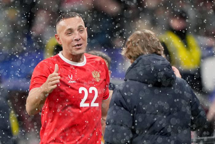 Артём Дзюба побил рекорд в снегопад: репортёр Metro увидел это с трибуны