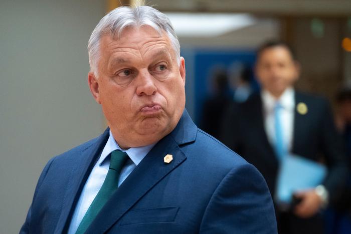 Швейцария снимает санкции с семерых россиян, Венгрия перестала поддерживать Украину: хроника очередных событий украинского кризиса