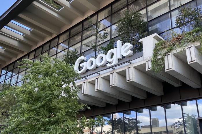 Россия взыскала с Google 13 миллиардов рублей штрафов