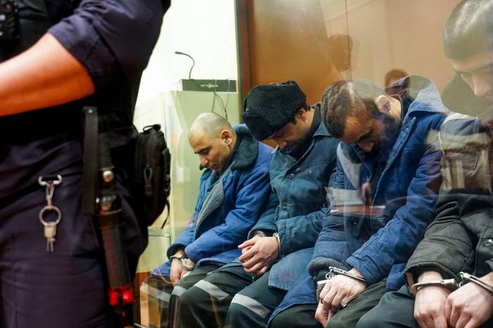 СК завершил следственные действия с 19 обвиняемыми в теракте в "Крокус сити холле"