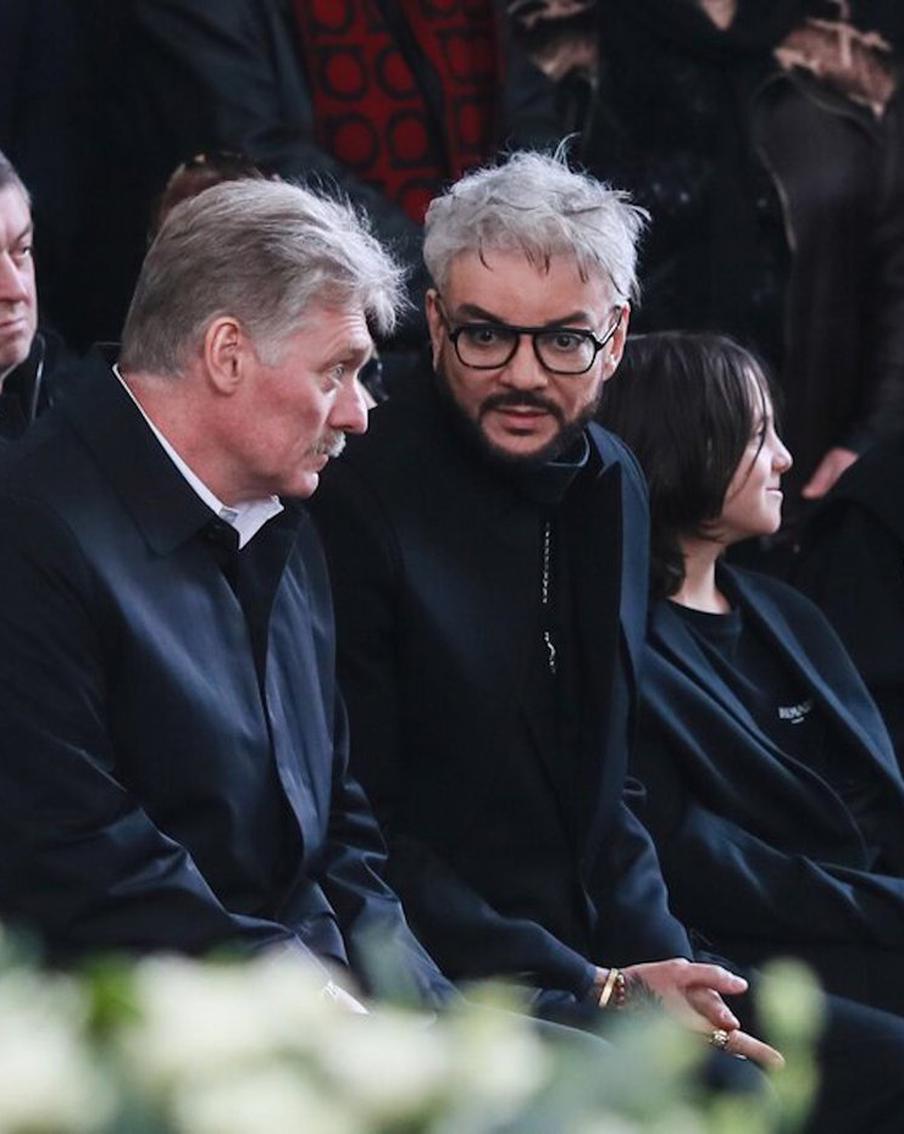 "Браво, артист! Прощай, папа!": репортаж с похорон Бедроса Киркорова