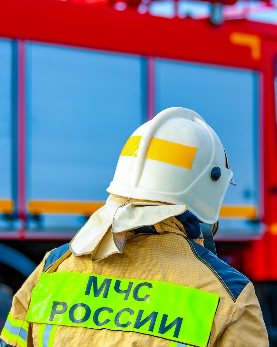 Экстренные службы оперативно локализовали пожар на территории цеха с мукой в Кашире